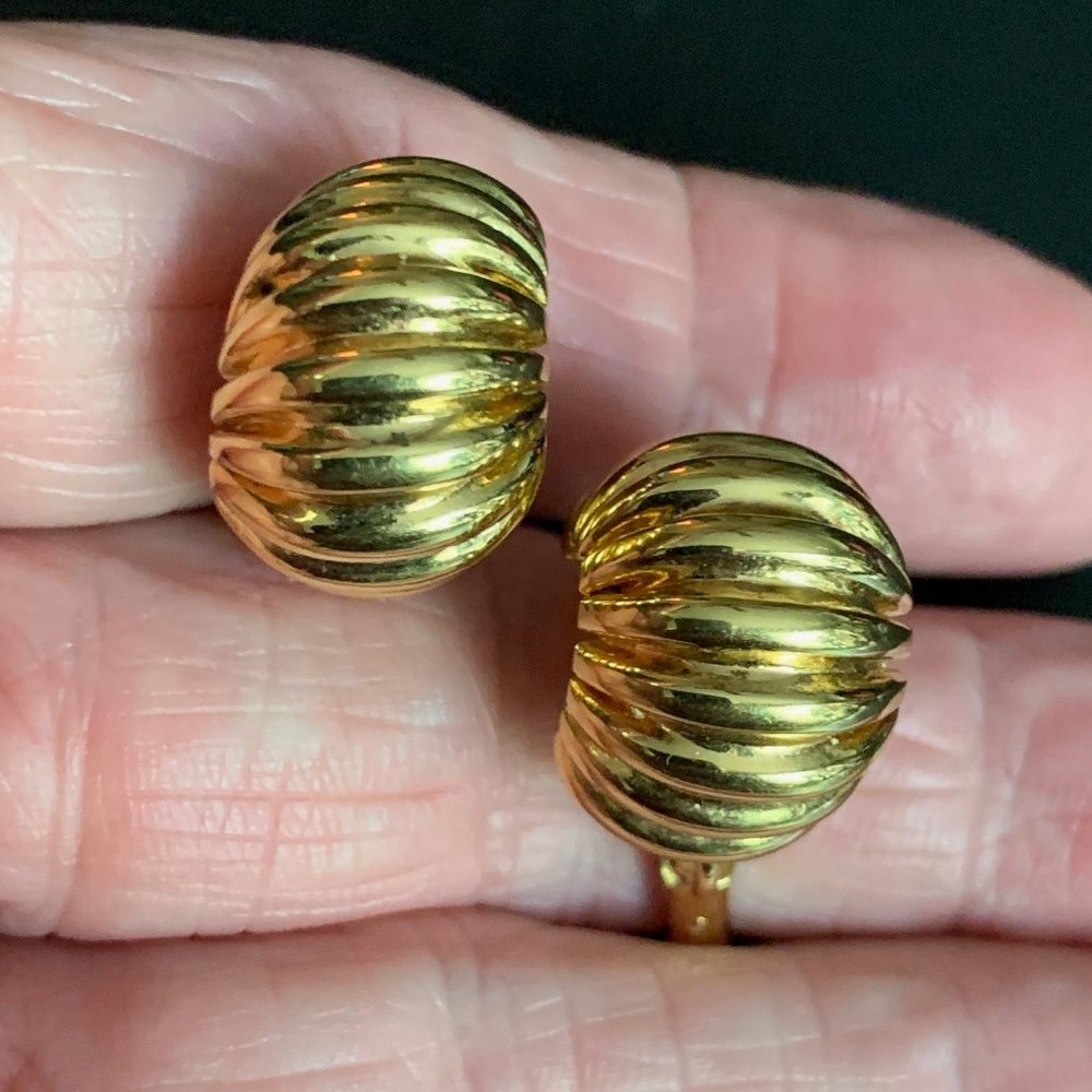 Napier Gold Shell Huggies